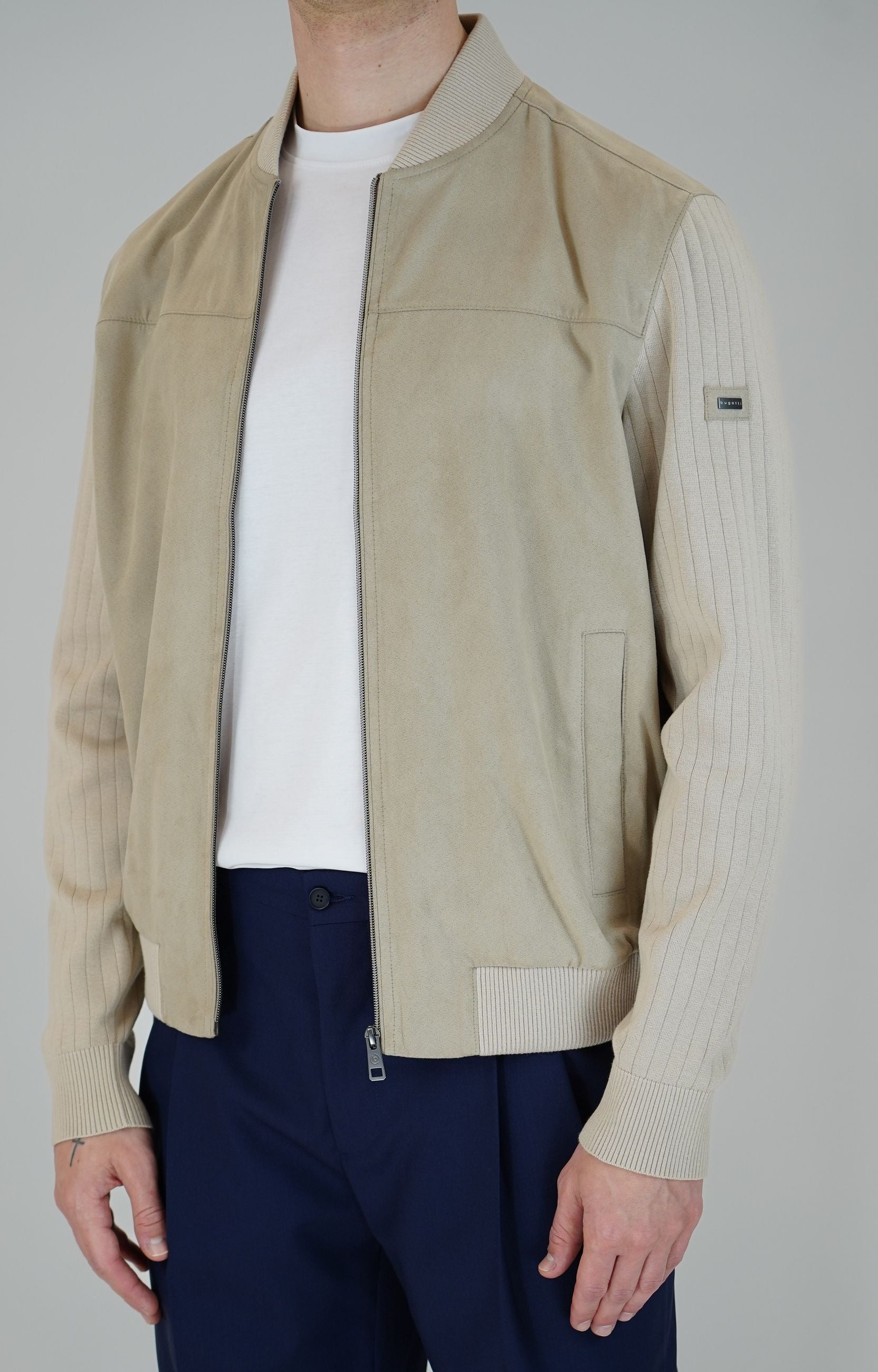 Cardigan con Chiusura a Cerniera e Maniche in Maglia con Tasche Frontali