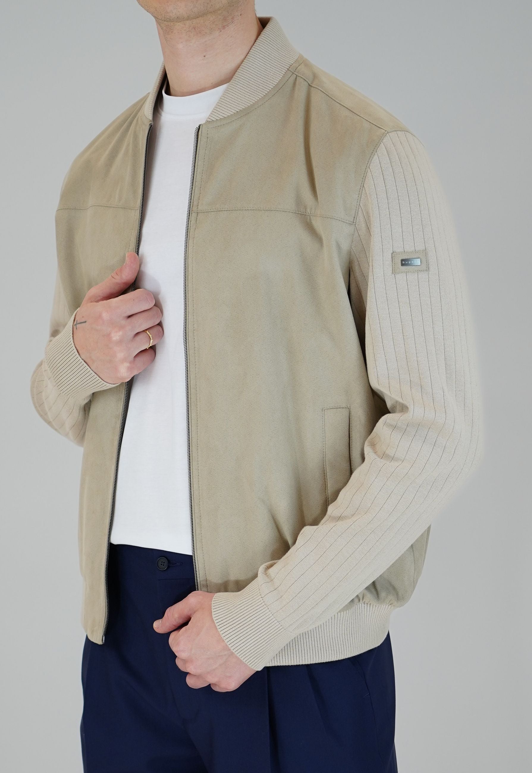 Cardigan con Chiusura a Cerniera e Maniche in Maglia con Tasche Frontali
