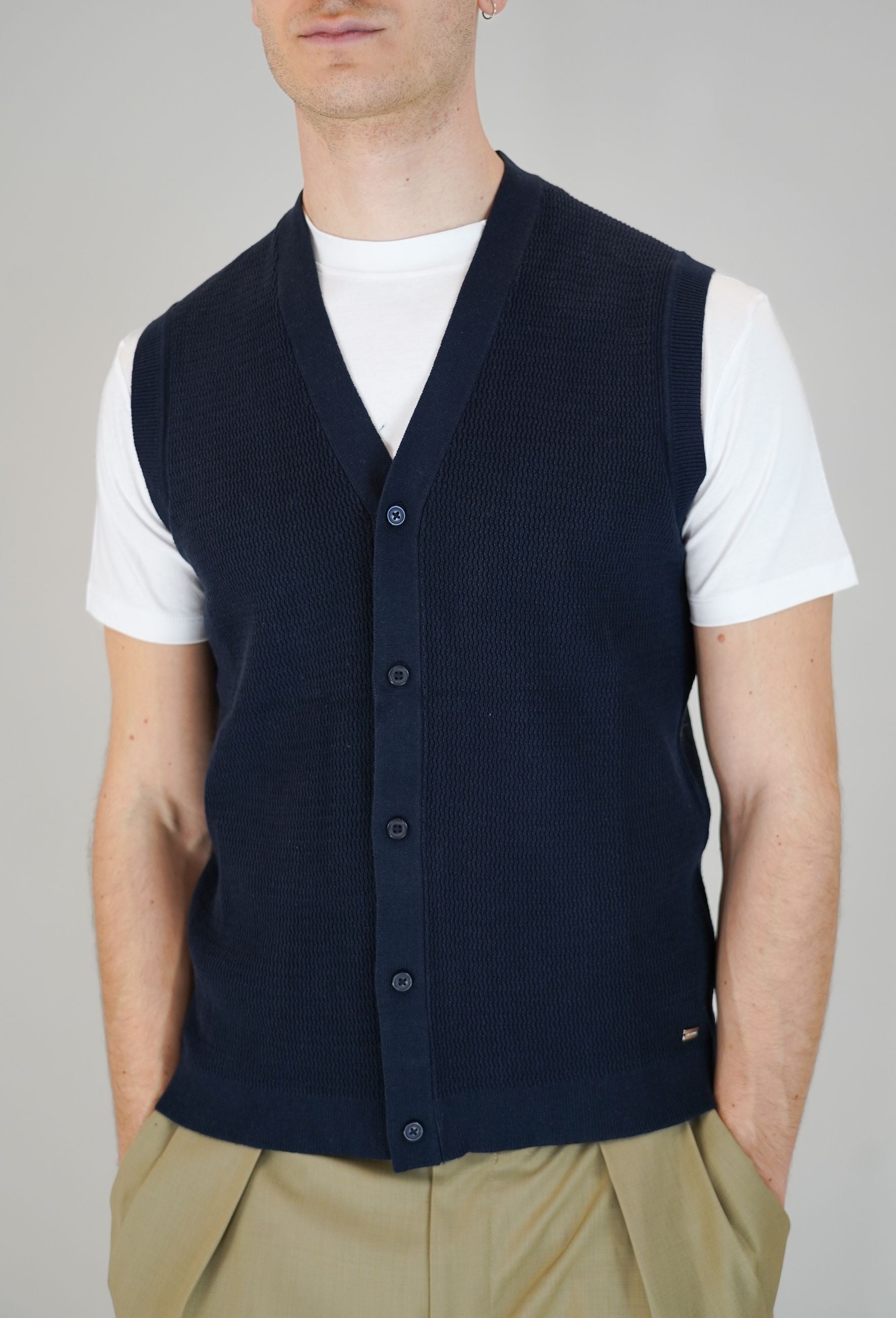 Gilet in Maglia 100% Cotone con Bottoni Collo a V e Trama Onde