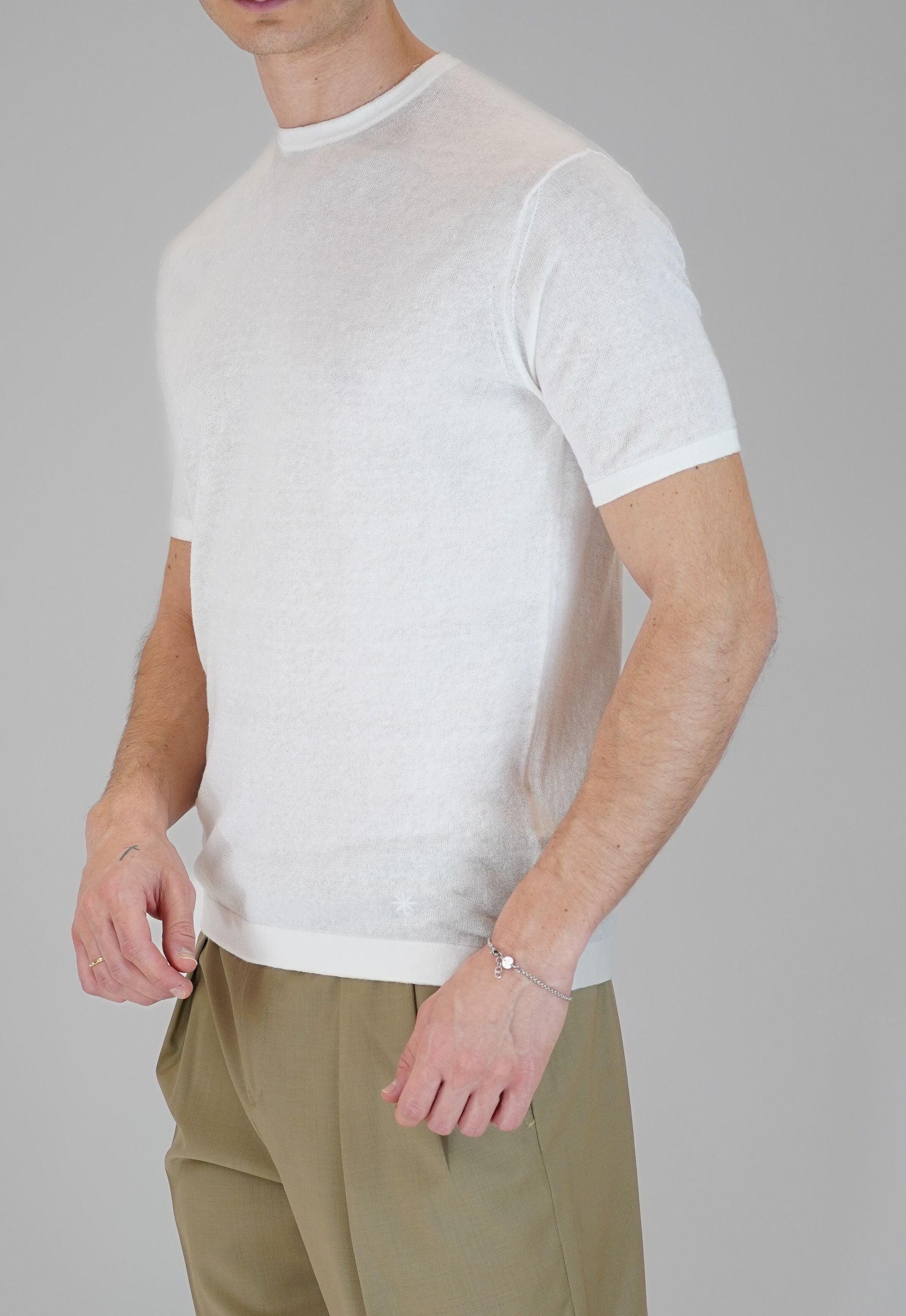 T-Shirt in Cotone-Lino con Ricamo Logo e Spacchetti Laterali