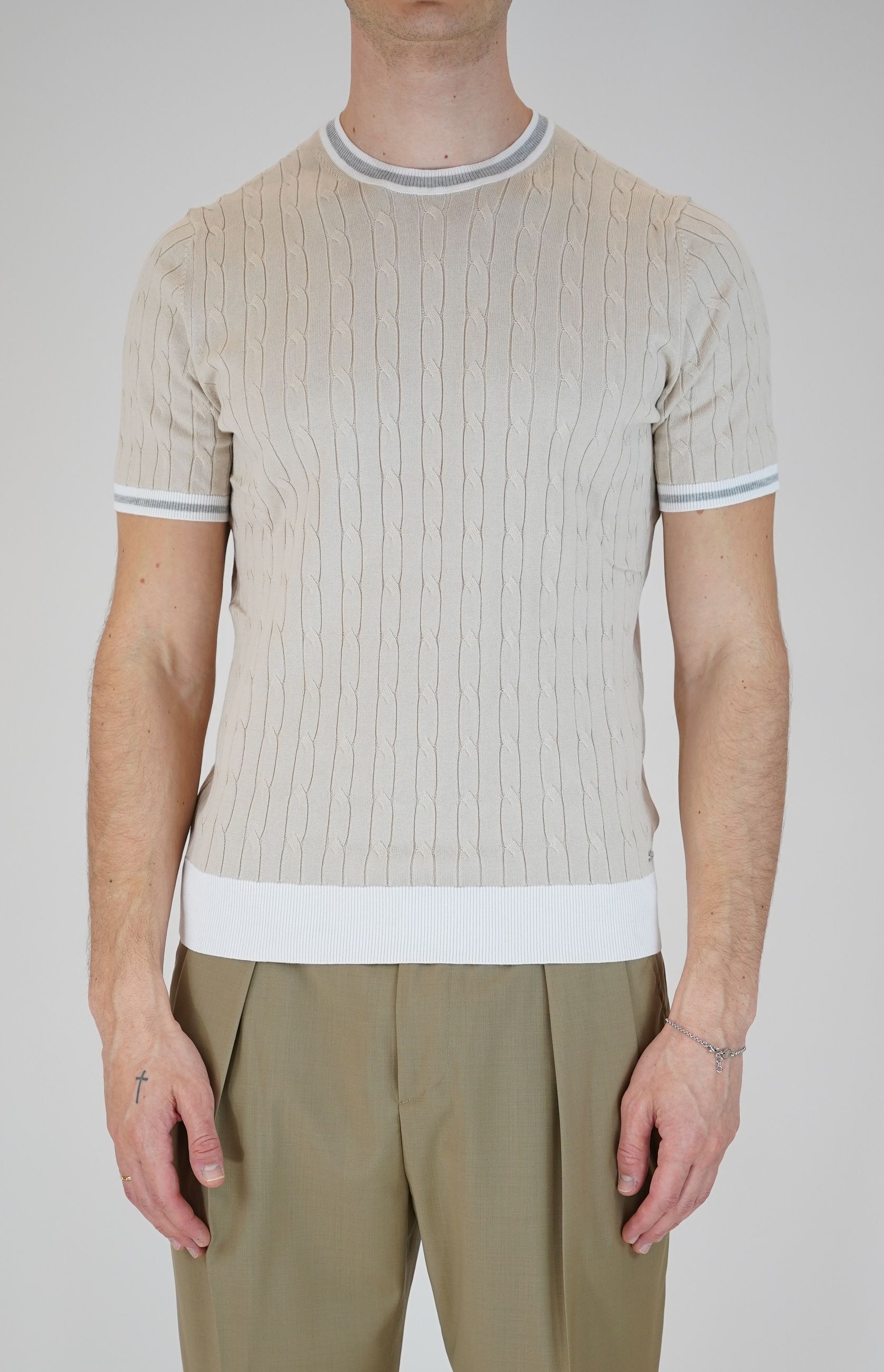 T-Shirt Girocollo in Cotone con Fantasia Trecce e Dettagli a Contrasto