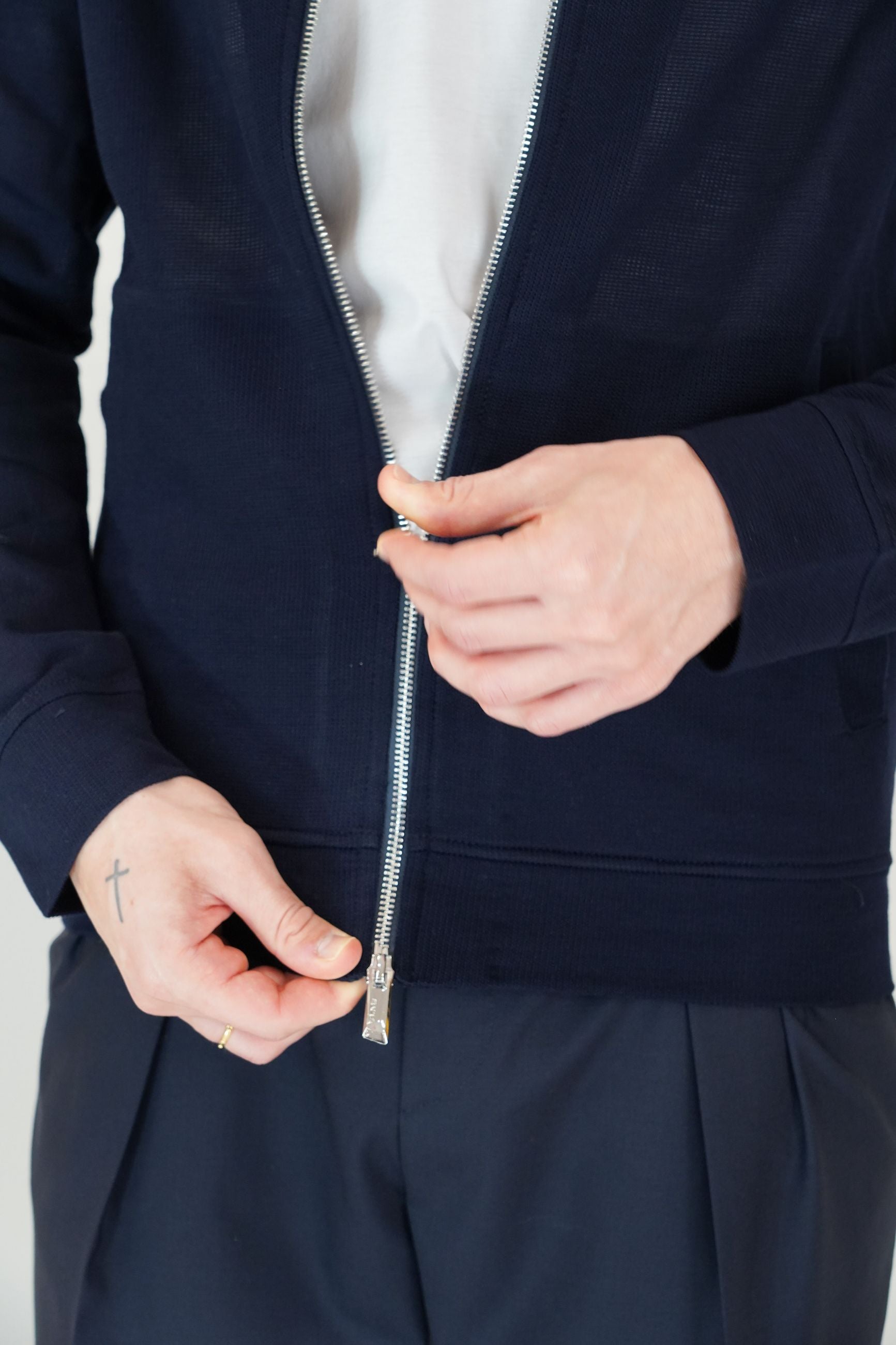 Cardigan con Chiusura a Cerniera, Tasche America e Dettagli Elasticizzati