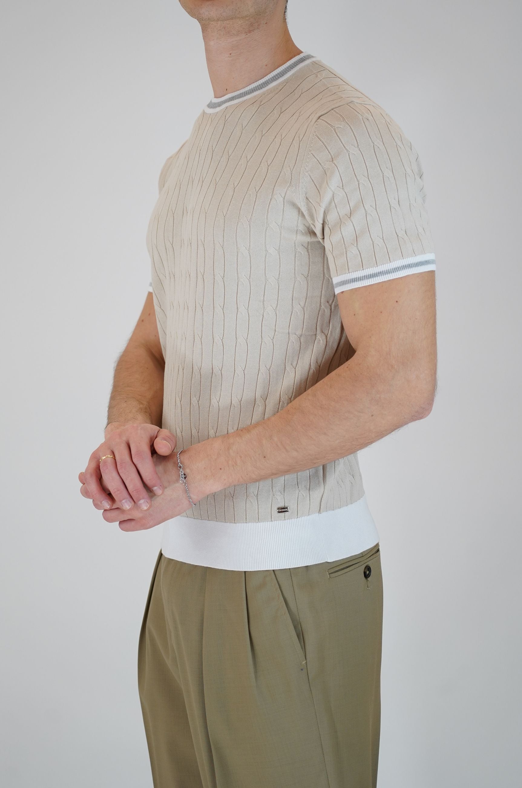 T-Shirt Girocollo in Cotone con Fantasia Trecce e Dettagli a Contrasto