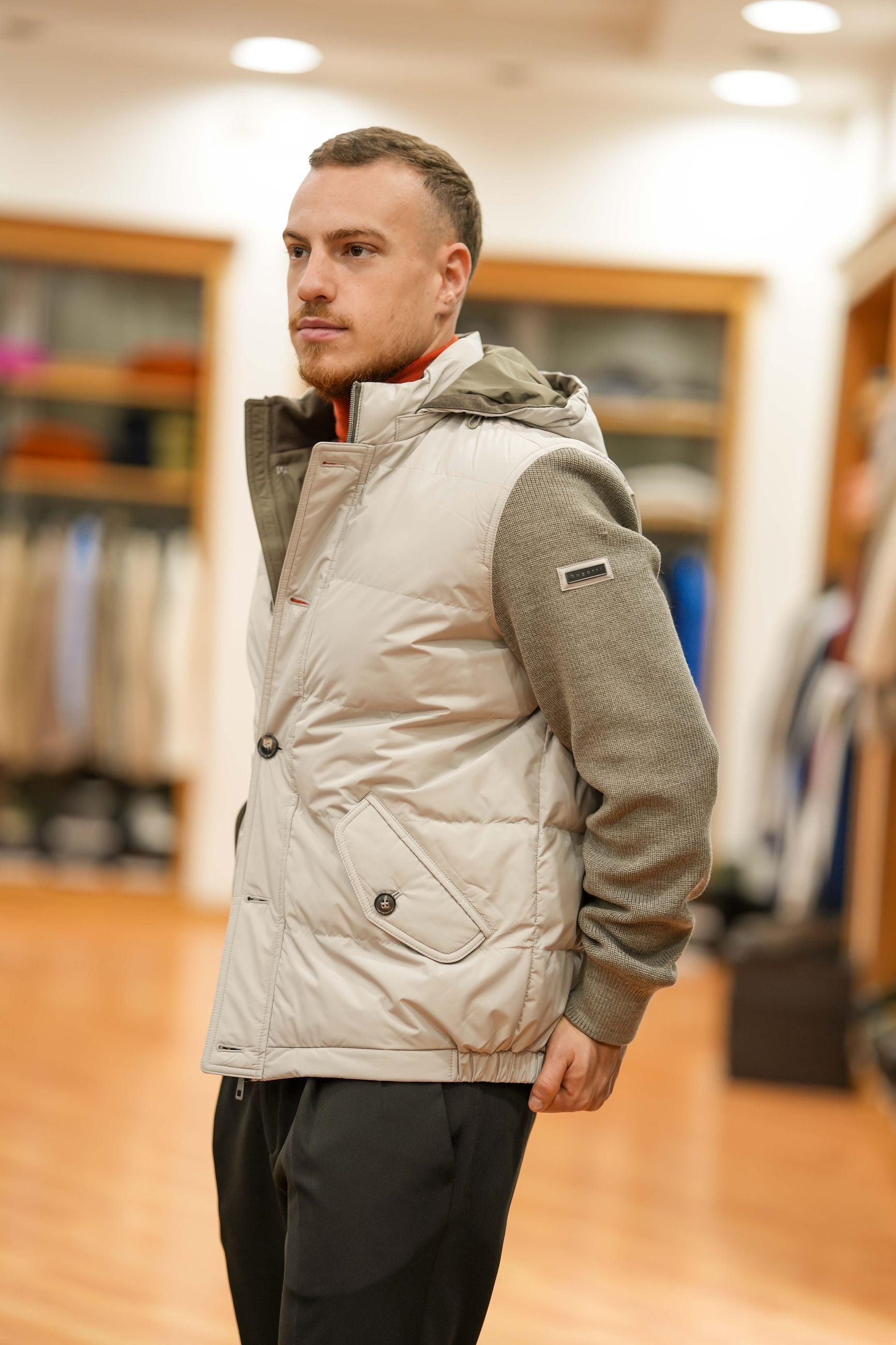 bugatti Giubbino Maglia Crema con Cappuccio Removibile e Maniche Idrorepellenti 65559b