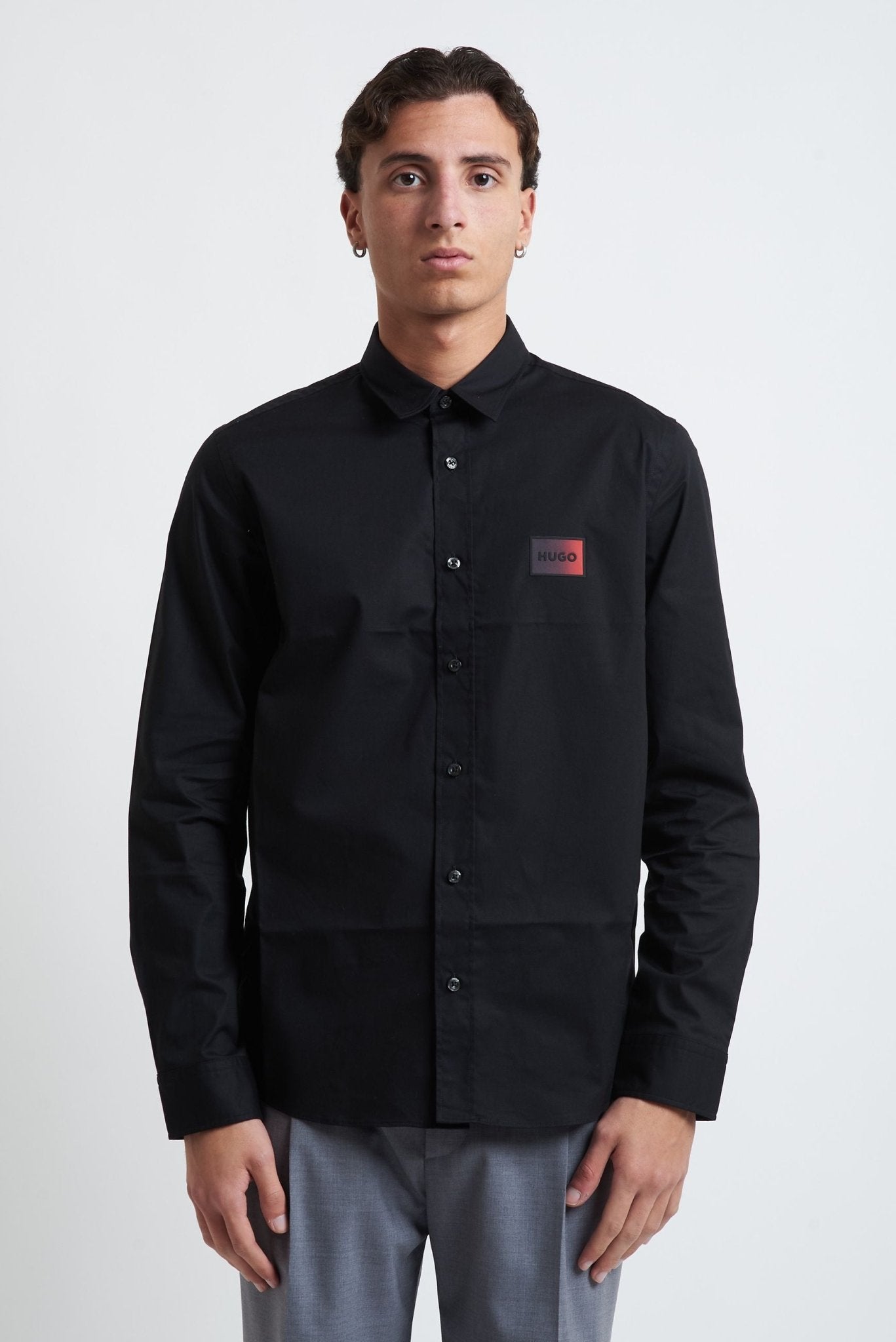 Camicia in Cotone Stretch con Logo Petto HUGO e Collo Italiano - De Matteo Uomo