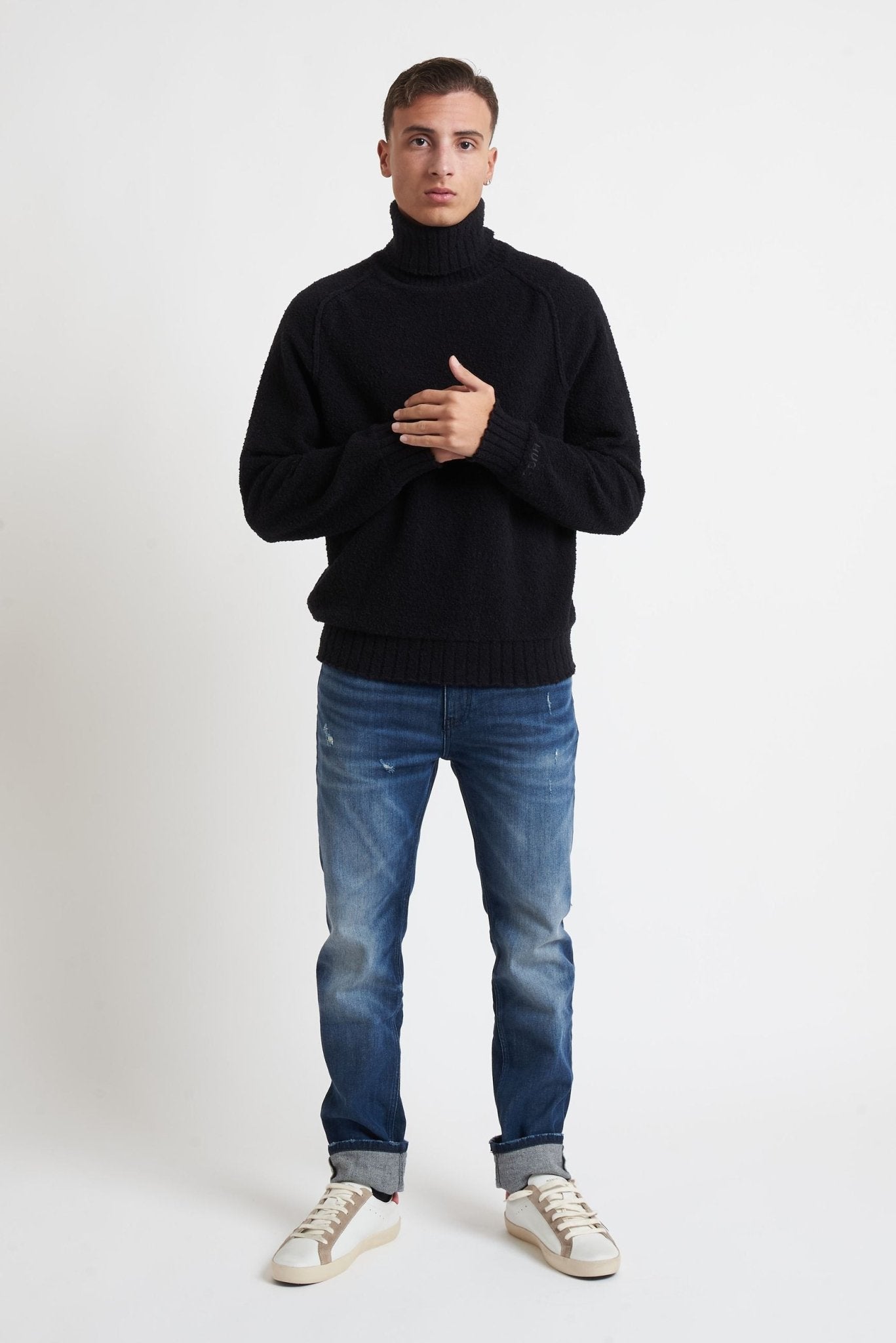 Dolcevita HUGO tessuto bouclè modello 6996 - De Matteo Uomo