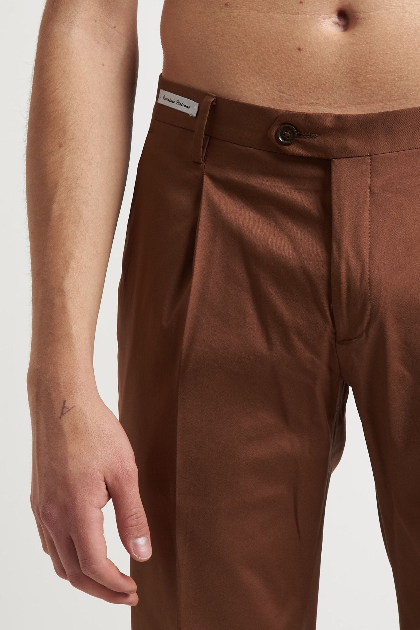 Pantalone con Pence, Tasche America e Risvoltino Cucito in Cotone e Poliammide - De Matteo Uomo