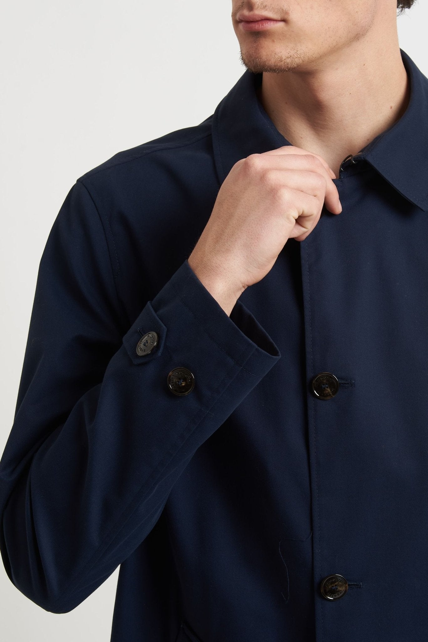 Trench Impermeabile con Collo Camicia e Tasche con Pattina 59051 - De Matteo Uomo