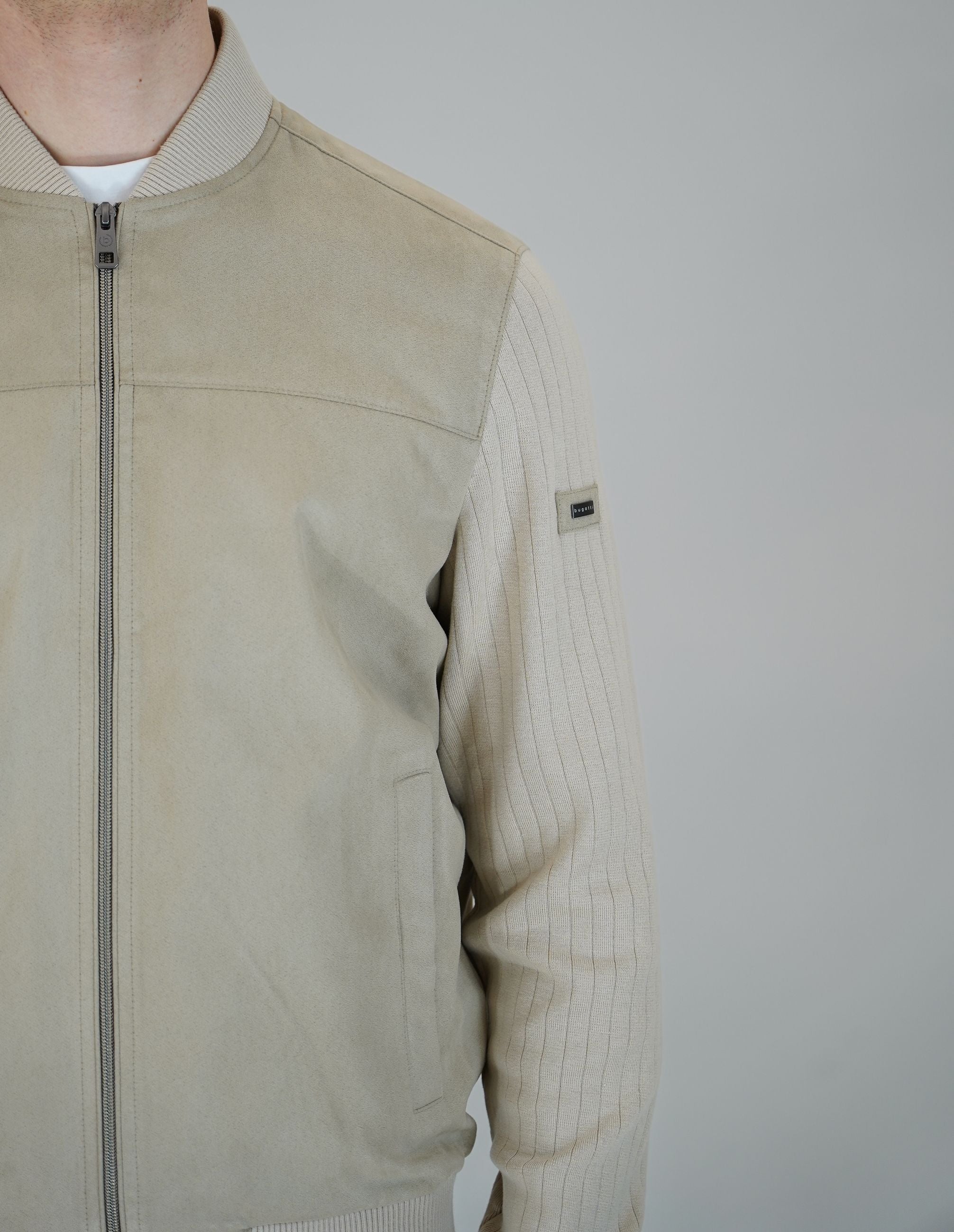 Cardigan con Chiusura a Cerniera e Maniche in Maglia con Tasche Frontali
