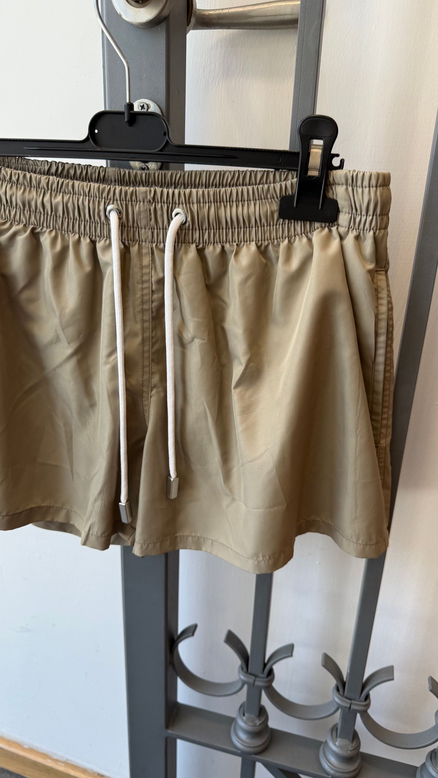 Costume a Pantaloncino con Elastico e Laccetto