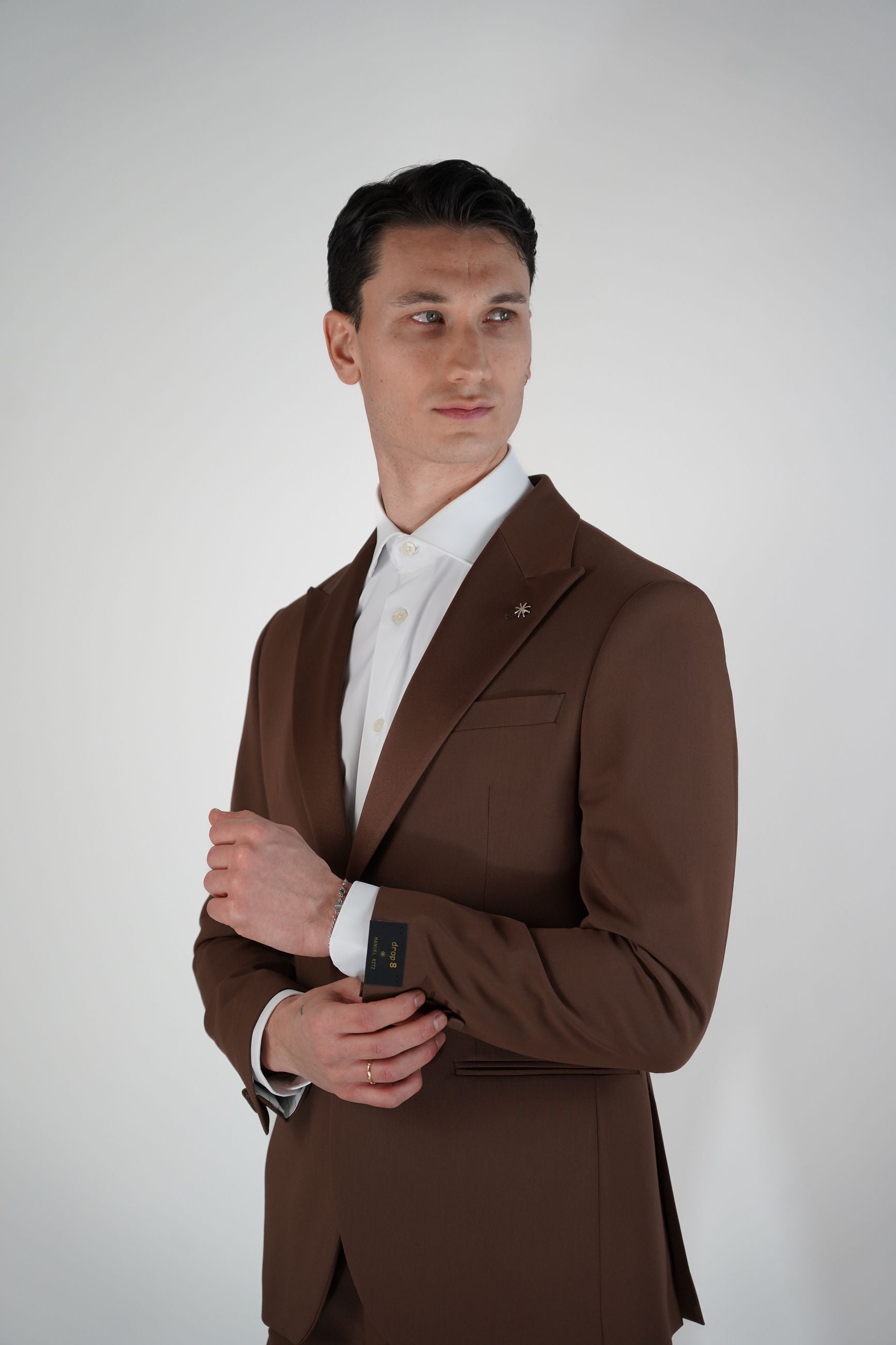 Smoking Drop 8 Foderato con Giacca a Rever a Lancia e Pantalone Slim Fit