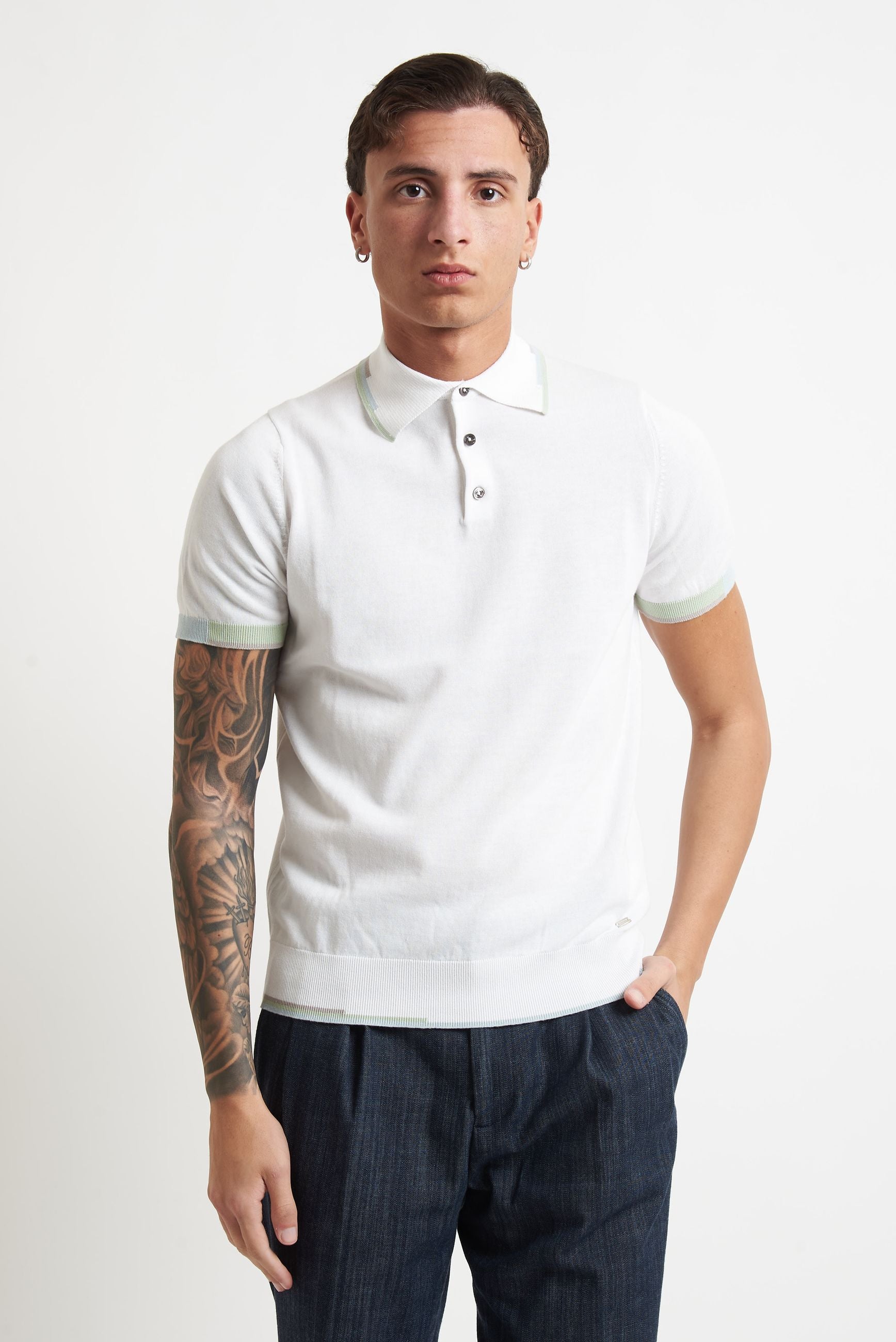Polo Basic in Cotone con Dettagli a Contrasto mk1900040