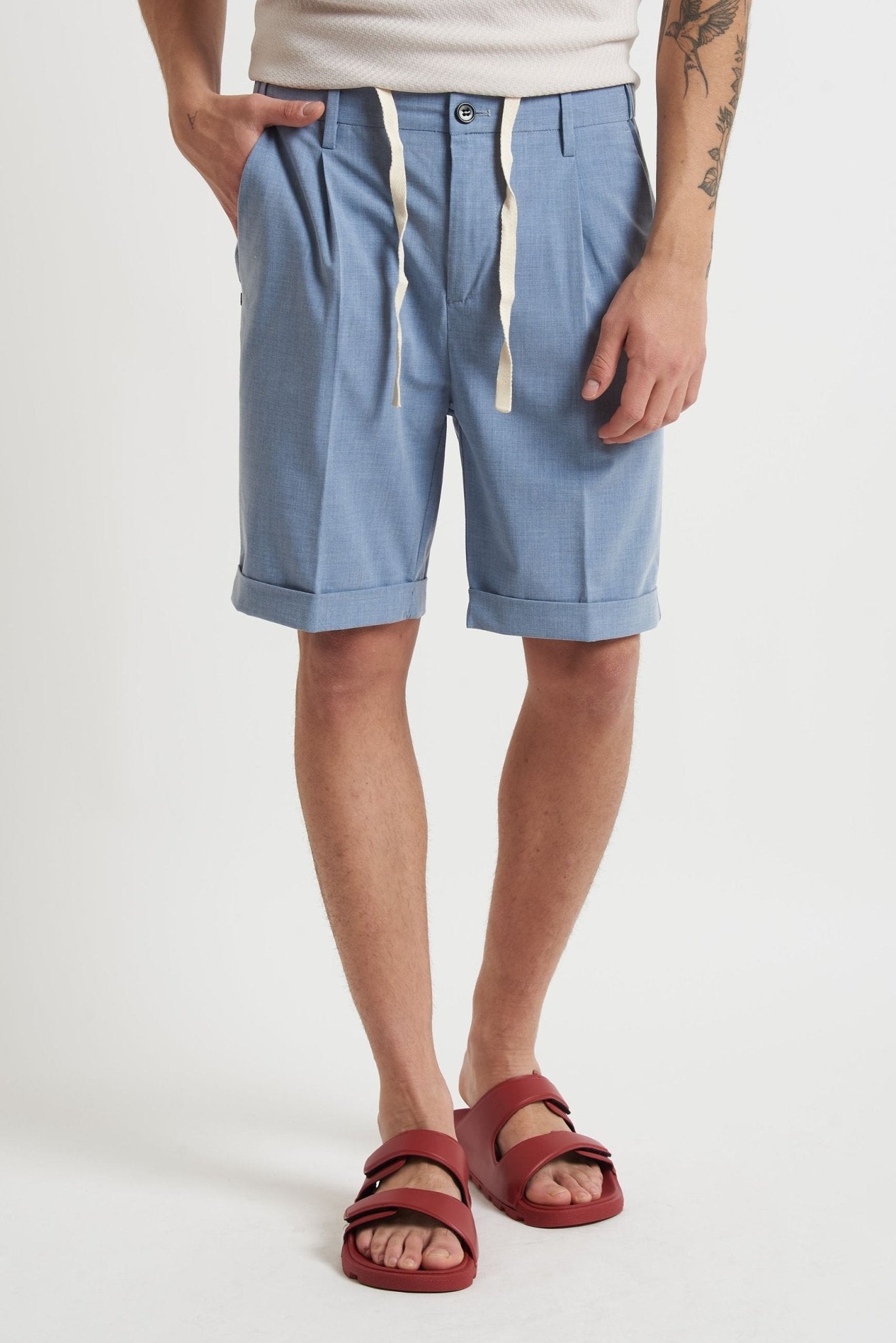 Bermuda con Pinces, Elastico Posteriore e Risvoltino Cucito mk1950209 - De Matteo Uomo