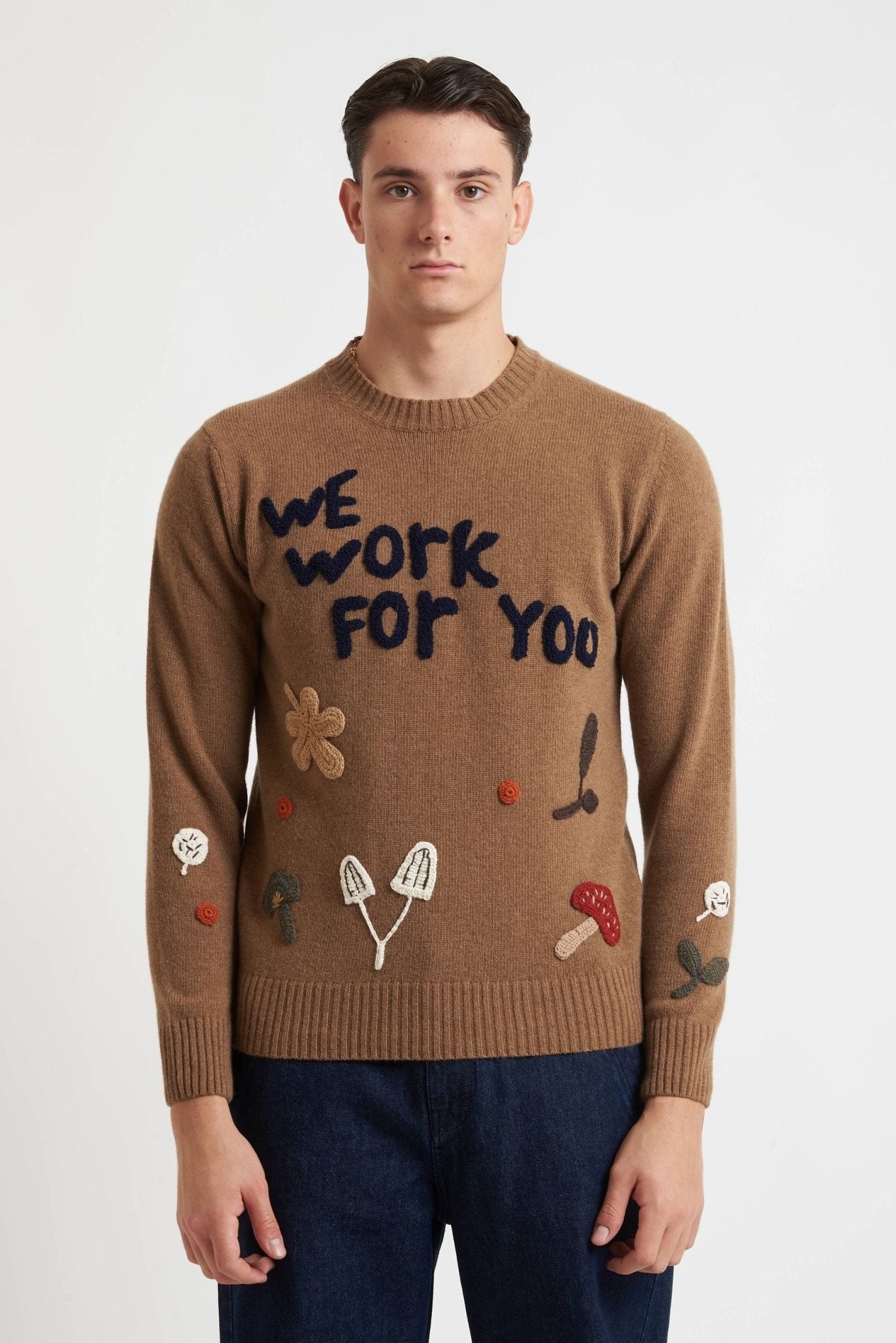 BOB Maglia girocollo lana ricamata biscotto modello BOND - De Matteo Uomo