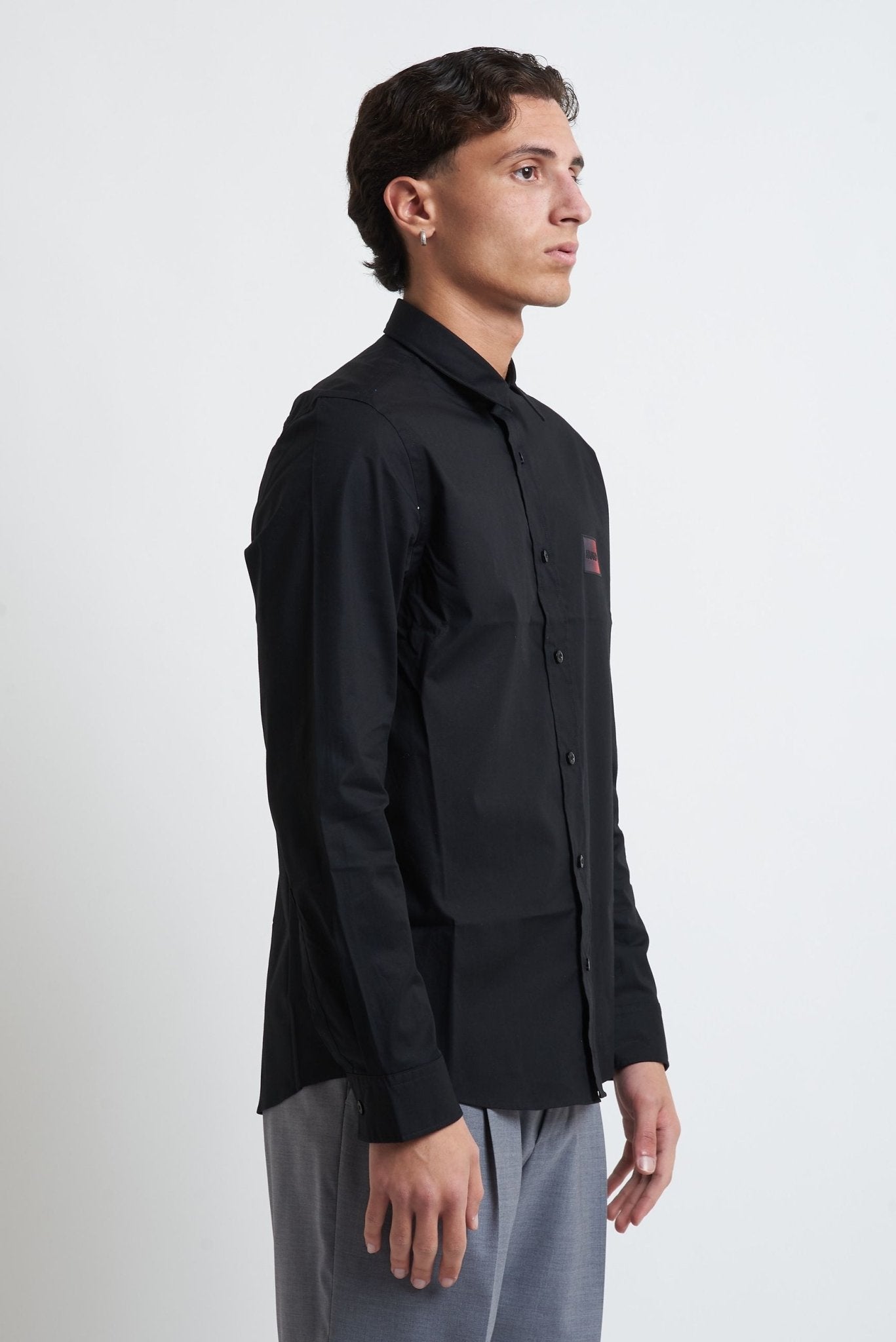 Camicia in Cotone Stretch con Logo Petto HUGO e Collo Italiano - De Matteo Uomo
