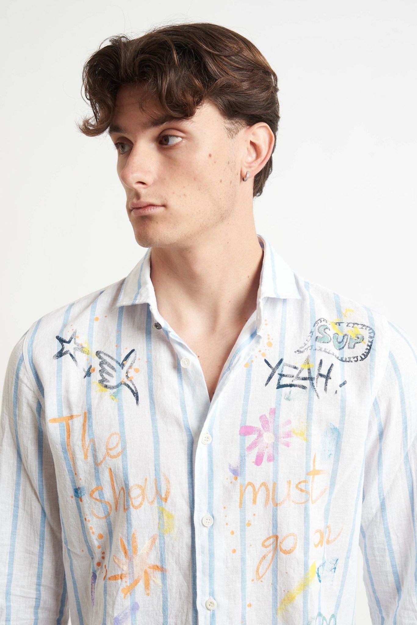 Camicia in Lino Bianco con Riga Celeste Dipinta a Mano - De Matteo Uomo
