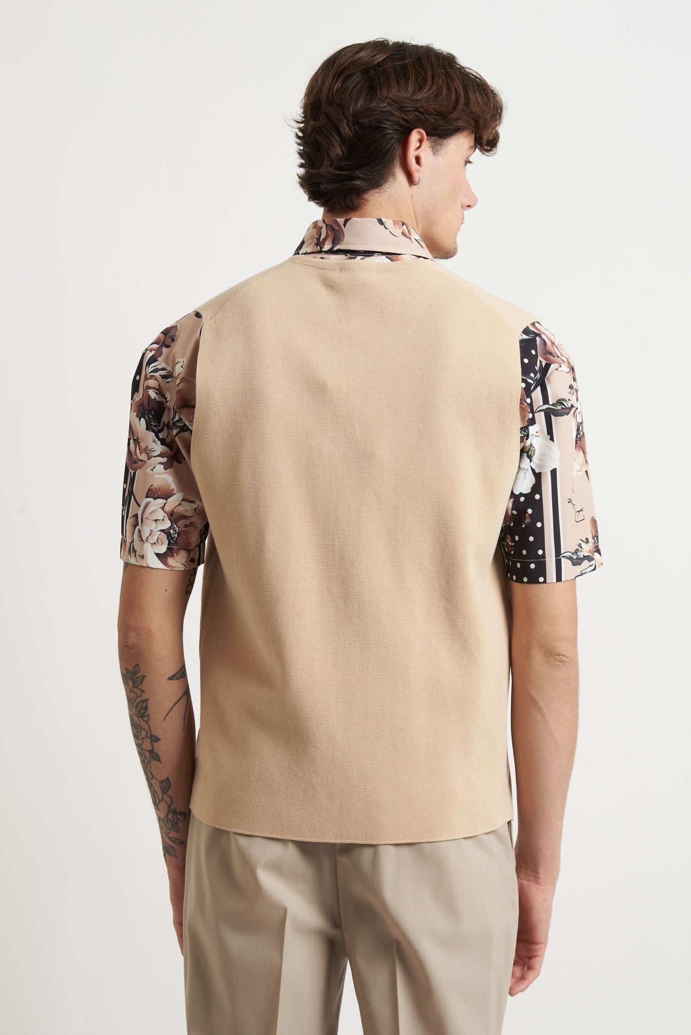 Gilet in Maglia con Collo a V Tasche Frontali e 4 Bottoni - De Matteo Uomo
