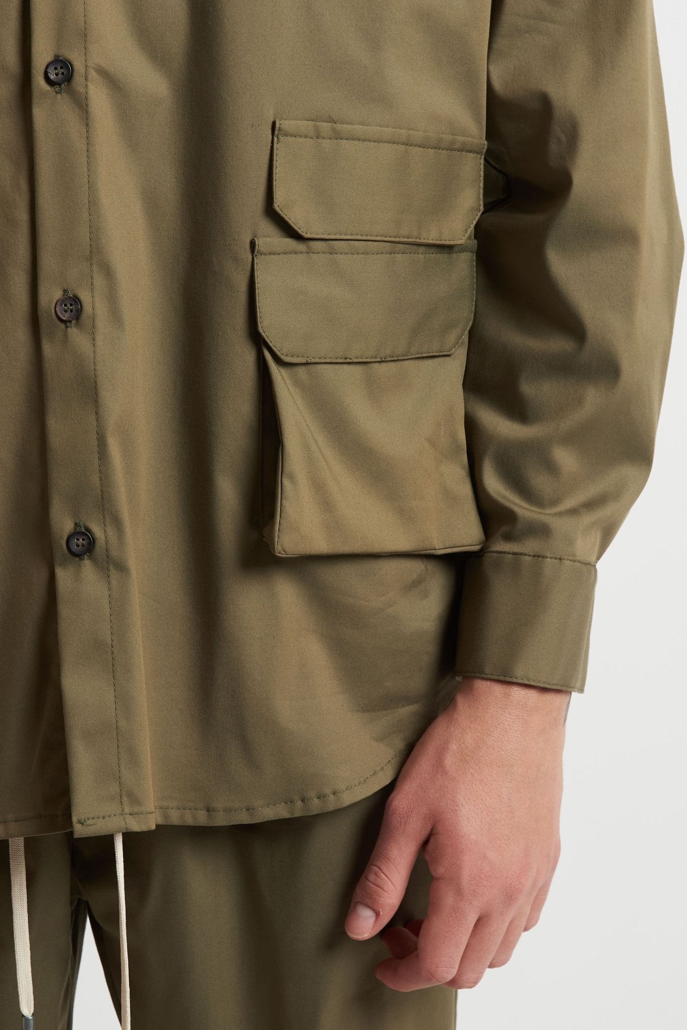 Overshirt con Chiusura a Bottoni, Collo Camicia e Tasche Funzionali - De Matteo Uomo