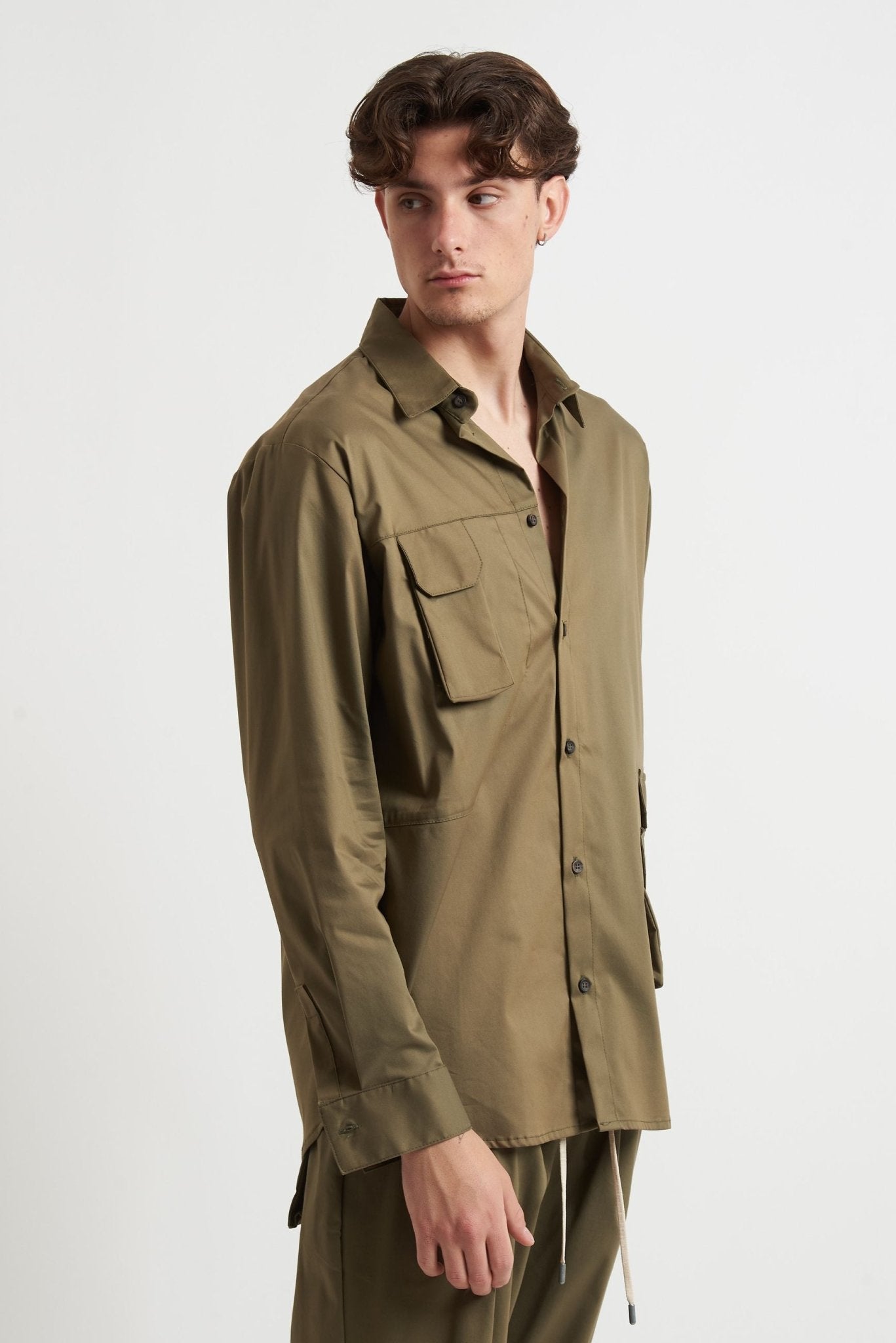 Overshirt con Chiusura a Bottoni, Collo Camicia e Tasche Funzionali - De Matteo Uomo