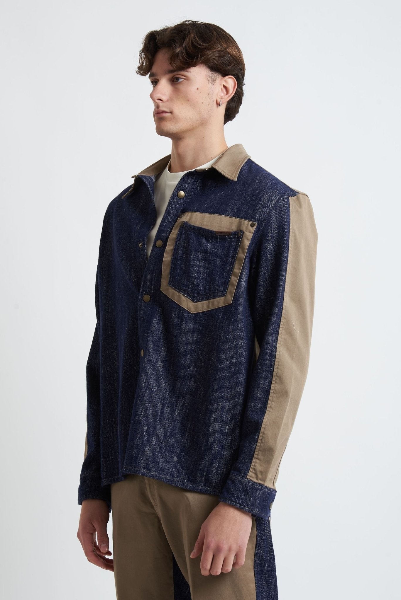 Overshirt in Cotone con Chiusura a Bottoni, Collo Camicia e Dettaglio Bicolore - De Matteo Uomo