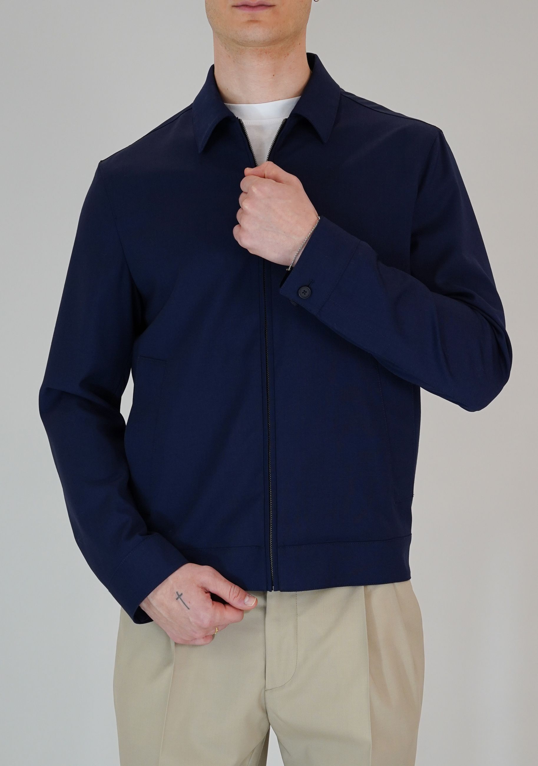 Giubbino Semifoderato in Lana Stretch con Collo Camicia e Chiusura Zip