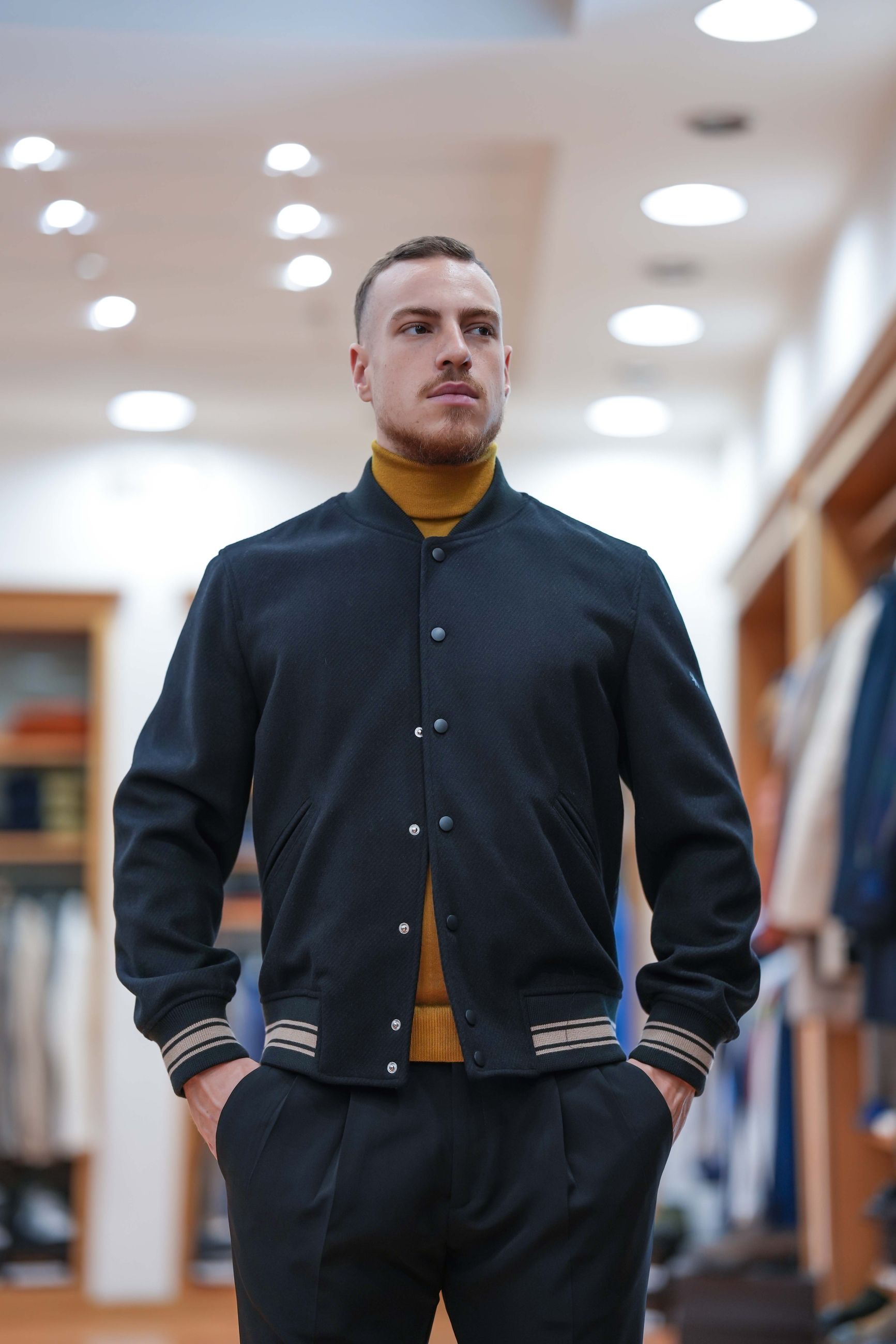 manuel ritz Giubbino Bomber con Chiusura a Bottoni e Dettagli Bicolor H8423C