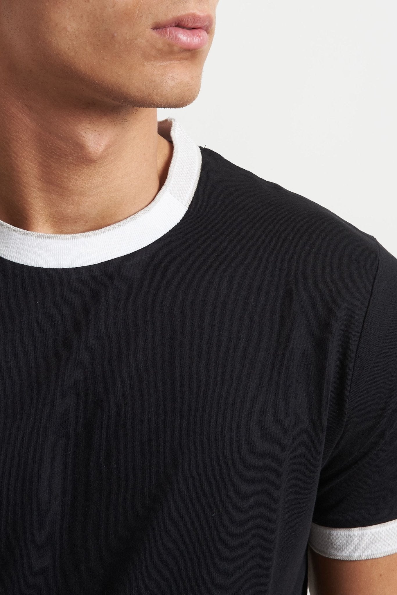 T-shirt Basic in Cotone con Collo e Maniche a Contrasto mk1910040 - De Matteo Uomo