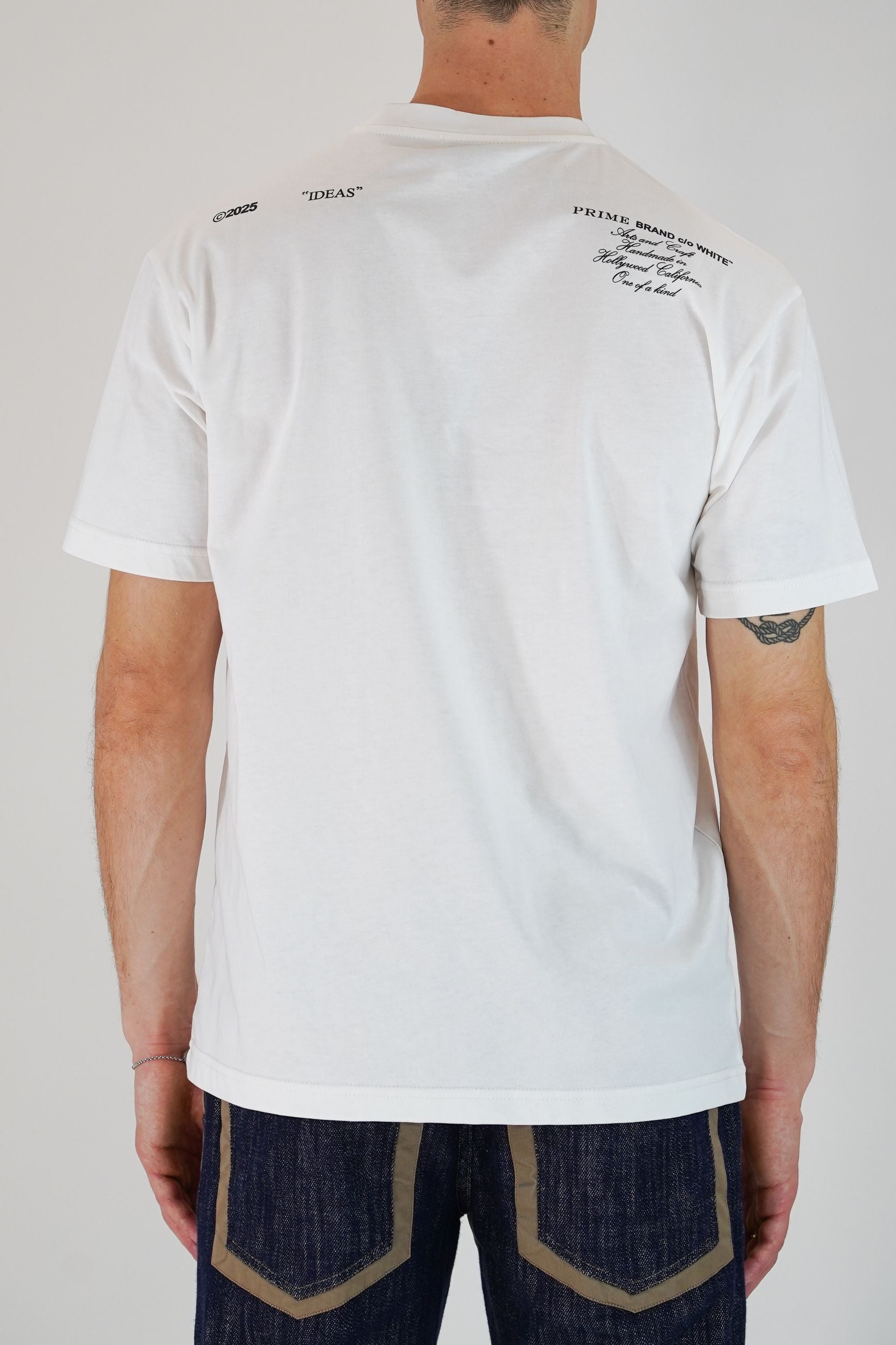 T-Shirt in Cotone con Stampa Centrale Frontale e Stampe Multiple sulle Spalle Posteriori